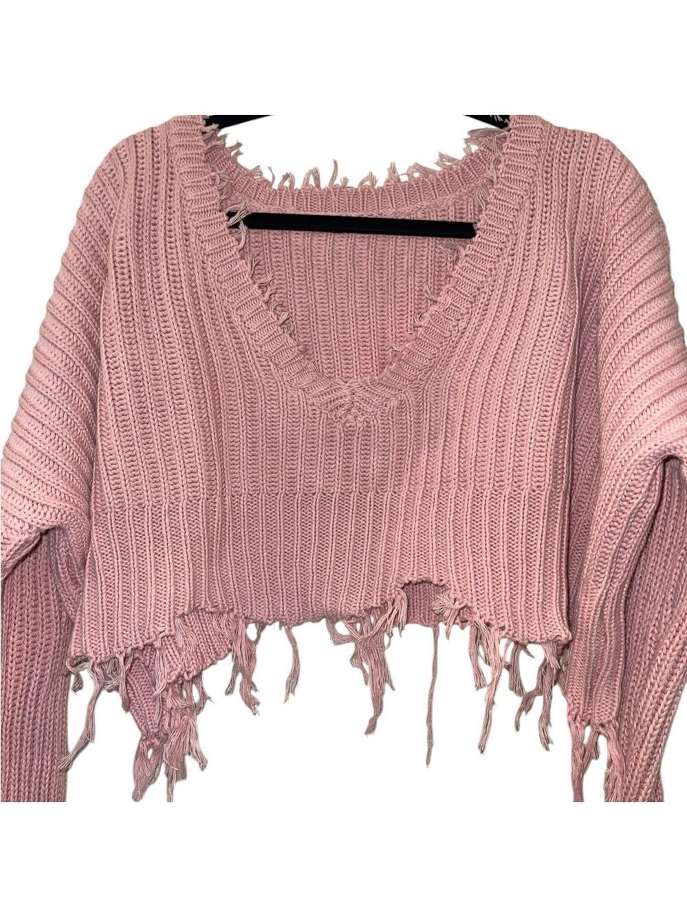 Moon & Madison Women’s Oversized Sweater Pink Distressed Hem Crop Size: Small - Picture 2 of 4